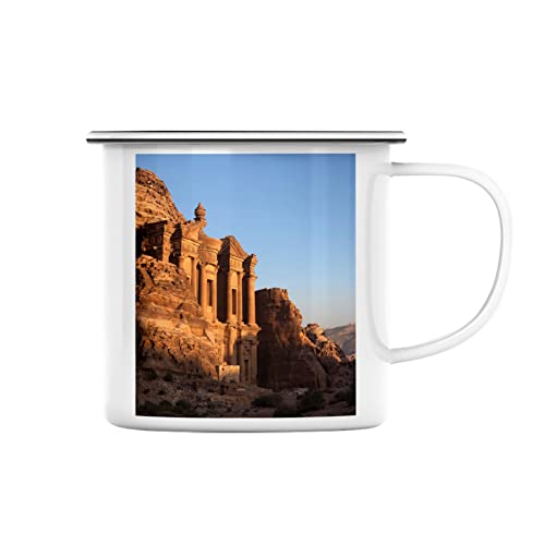 Taza esmaltada Metal templo de Petra en el sol naciente Jordania
